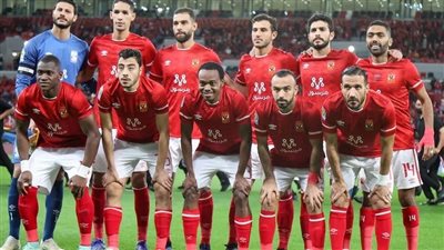 استغل وجوده.. نجم الأهلى يستفسر عن حقيقة استبعاده من منتخب مصر 