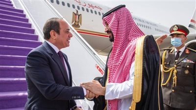 السيسي يتفقد الجناح المصري بمعرض الدفاع العالمي بالسعودية