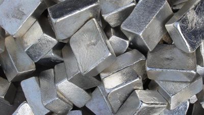 وصل إلى مستوى تاريخي.. النيكل يتجاوز 100 ألف دولار للطن