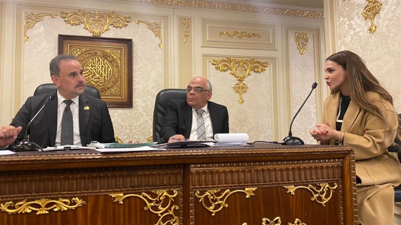 لجنة الاقترحات والشكاوى