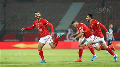 السولية يعزز تقدم الأهلي بهدف عالمي في مرمى بيراميدز | صور