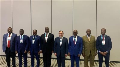 الملا يستعرض مع وزراء البترول الأفارقة المبادرة الأفريقية المقرر طرحها بقمة المناخ