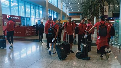 الوداد المغربي يصل مطار القاهرة لمواجهة الزمالك