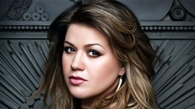 تفاصيل وأسباب طلاق المغنية كيلي كلاركسون 