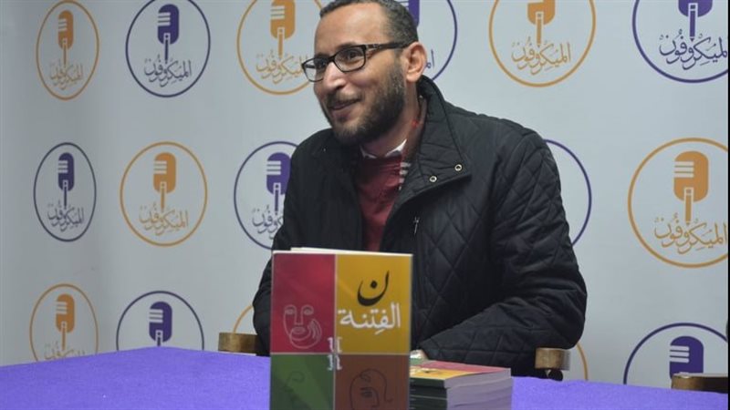 الكاتب محمود عبد
