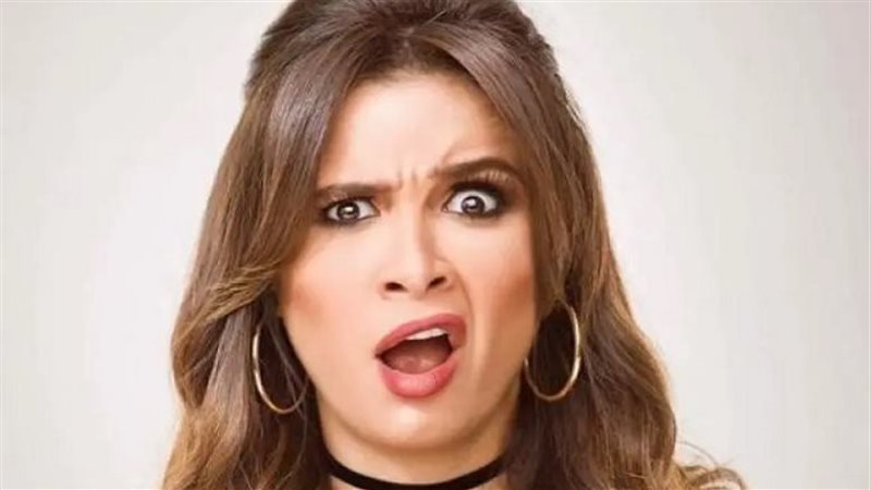 ياسمين عبد العزيز