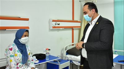 جولة مفاجئة لرئيس الرعاية الصحية على مستشفى الأطفال التخصصي لعلاج مرضى كورونا