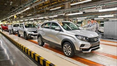  لادا تعلن وقف إنتاج السيارات داخل روسيا لنقص المكونات 