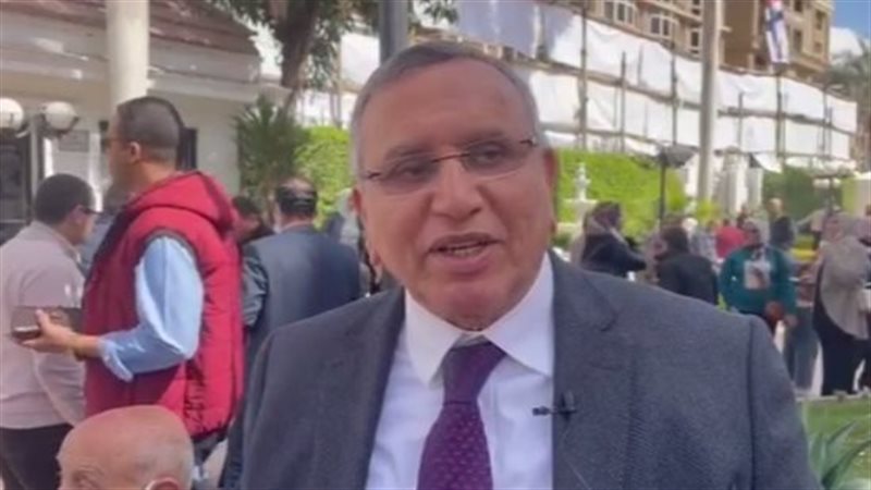 الدكتور عبد السند