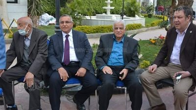 تعليق التصويت في انتخابات الوفد لأداء صلاة الجمعة