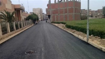  استمرار أعمال الرصف والتطوير بشوارع أشمون وقويسنا والباجور بالمنوفية