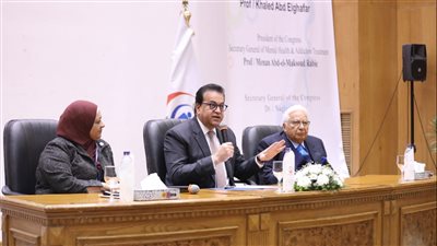 خالد عبدالغفار: القيادة السياسية تولي اهتماما كبيرا لدعم الصحة النفسية للمواطنين 