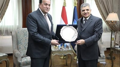 تخصيص نقطة إضافية لتطعيم العاملين بهيئة قناة السويس بالجرعة التنشيطية من لقاح كورونا