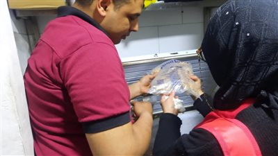 ضبط وإعدام لحوم فاسدة بمطعم مأكولات سورية شهير بالعجوزة | فيديو