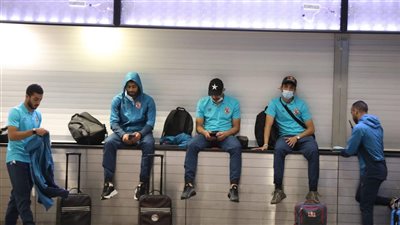 بعثة الأهلي تصل مطار چوهانسبرج استعدادًا للعودة إلى القاهرة | صور 