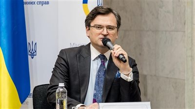 وزير خارجية أوكرانيا: إزاحة بوتين عن السلطة توقف الحرب