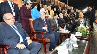 وزير الرياضة يفتتح إستاد نادي الشمس ومضمار ألعاب القوى 