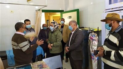 نائب محافظ الوادي الجديد تتفقد سير العمل بمستشفى الداخلة العام