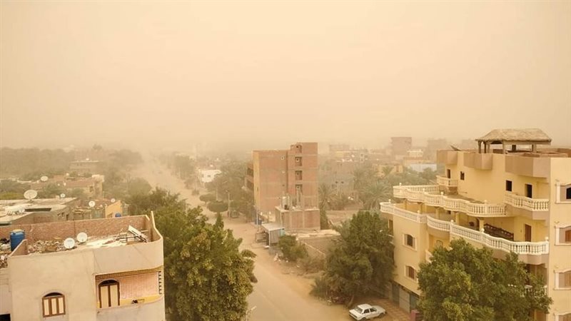 جانب من العواصف الترابية