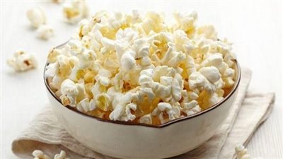 تفسير رؤية الفشار في المنام وعلاقته بجمع المال الحرام