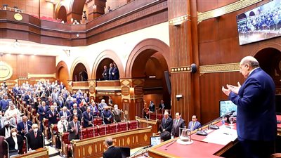 أعضاء مجلس الشيوخ يقفون دقيقة حداد على روح النائب الراحل عبد الحي عبيد