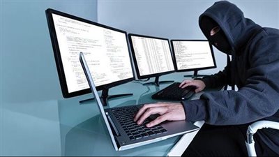 عقوبة الاحتيال والسرقات الإلكترونية من بطاقات الدفع والائتمان