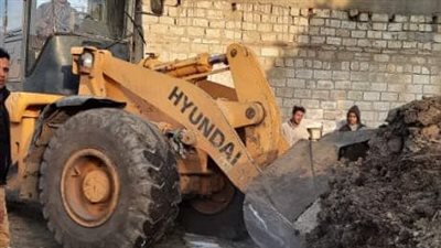  إزالة 9 حالات تعد على أراضي زراعية وأملاك الدولة بالمنيا