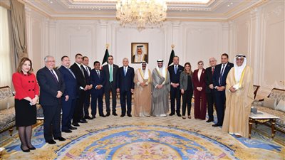 ولي عهد الكويت لرئيس البرلمان: نقدر الدور المصري في دعم القضايا العربية 