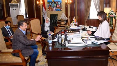 نبيلة مكرم: حريصون على التعاون مع مؤسسات الدولة للتوسع في التقنيات الرقمية 