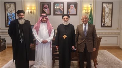 القنصل السعودي بالإسكندرية يلتقي وفدا كنسيا