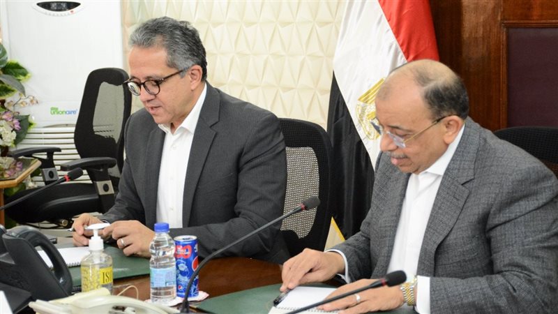 اجتماع وزيرا السياحة