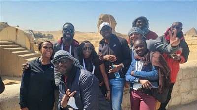 جولة سياحية بالأهرامات للمشاركين في مؤتمر الرابطة العالمية للاعبين الأولمبيين بأفريقيا