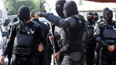 لحظة مداهمة البؤر الإجرامية ومصرع مسجلين خطر وضبط 393 عنصر إجرامى l فيديو