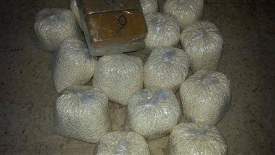 أمن المنافذ يحبط محاولتي تهريب مستحضرات تجميل ومواد مخدرة