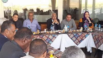 مجلس إدارة اتحاد الكرة يلتقي مسئولي أندية أسوان | صور