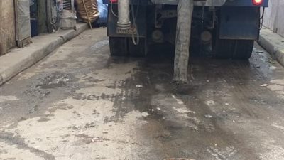 استمرار أعمال تطهير شنايش الأمطار فى الإسكندرية