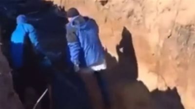 دفن 67 جثة معا.. مقبرة جماعية 