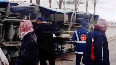 إصابة 18 شخصا بحادث انقلاب أتوبيس بطريق مطروح الإسكندرية
