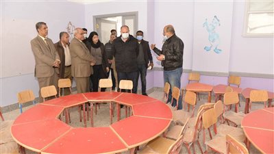 محافظ أسيوط يتفقد أعمال تنفيذ مدرسة التجاريين الرسمية لغات بحي غرب