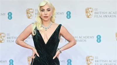 ليدي جاجا تثير الحيرة بتواجدها بلندن وأمريكا في آن واحد | صور