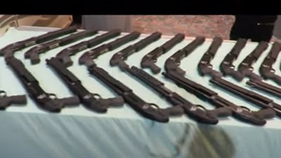 ضبط 397 قطعة سلاح ناري وأبيض بحوزة 151 متهما بالمحافظات