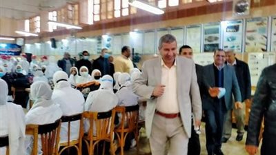 وكيل تعليم الشرقية يتفقد مدارس ديرب نجم 