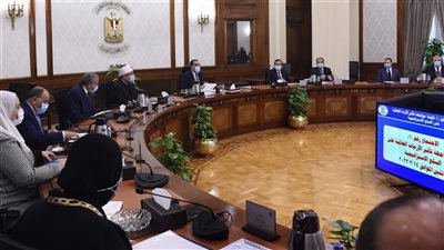 تفاصيل اجتماع الحكومة لمواجهة أزمة السلع الاستراتيجية.. خطة للتعامل مع التداعيات.. وحافز إضافي لتشجيع المزارعين على توريد القمح