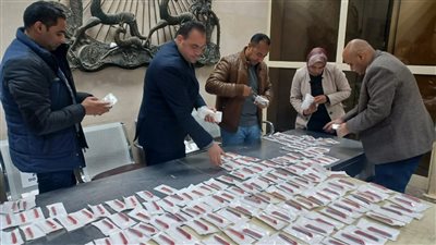 ضبط محاولة تهريب 265 دباسة تكميم المعدة بمطار سوهاج