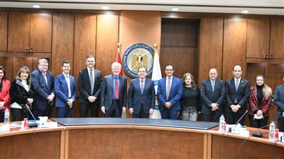 وزير البترول يبحث التعاون مع شركة ميثانكس العالمية