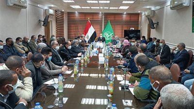 القليوبية تناقش تنفيذ معارض 