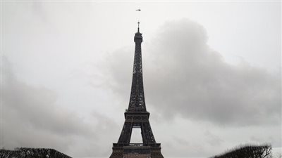 بعد 132 عاما.. زيادة ارتفاع برج إيفيل 6 أمتار | صور