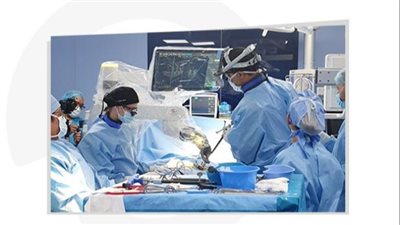 أول جراحة للعمود الفقري في الإمارات بالروبوت