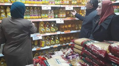 غلق وتشميع محل حلويات مخالف بالحوامدية |صور