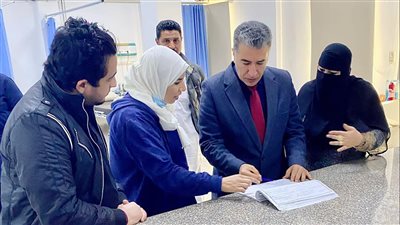 مدير الطب العلاجي بمطروح يتفقد مستشفى رأس الحكمة ويوجه بصيانة الأجهزة المعطلة